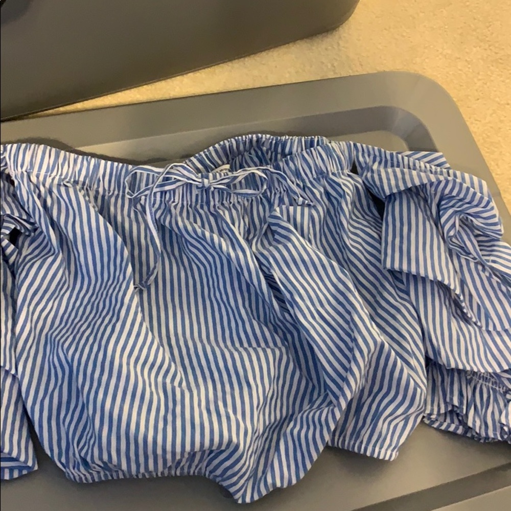 S off the shoulder blue and white striped AE top